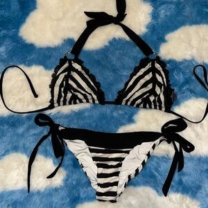 Beach bunny one of a kind black white gold striped lace trim side tie scrunch